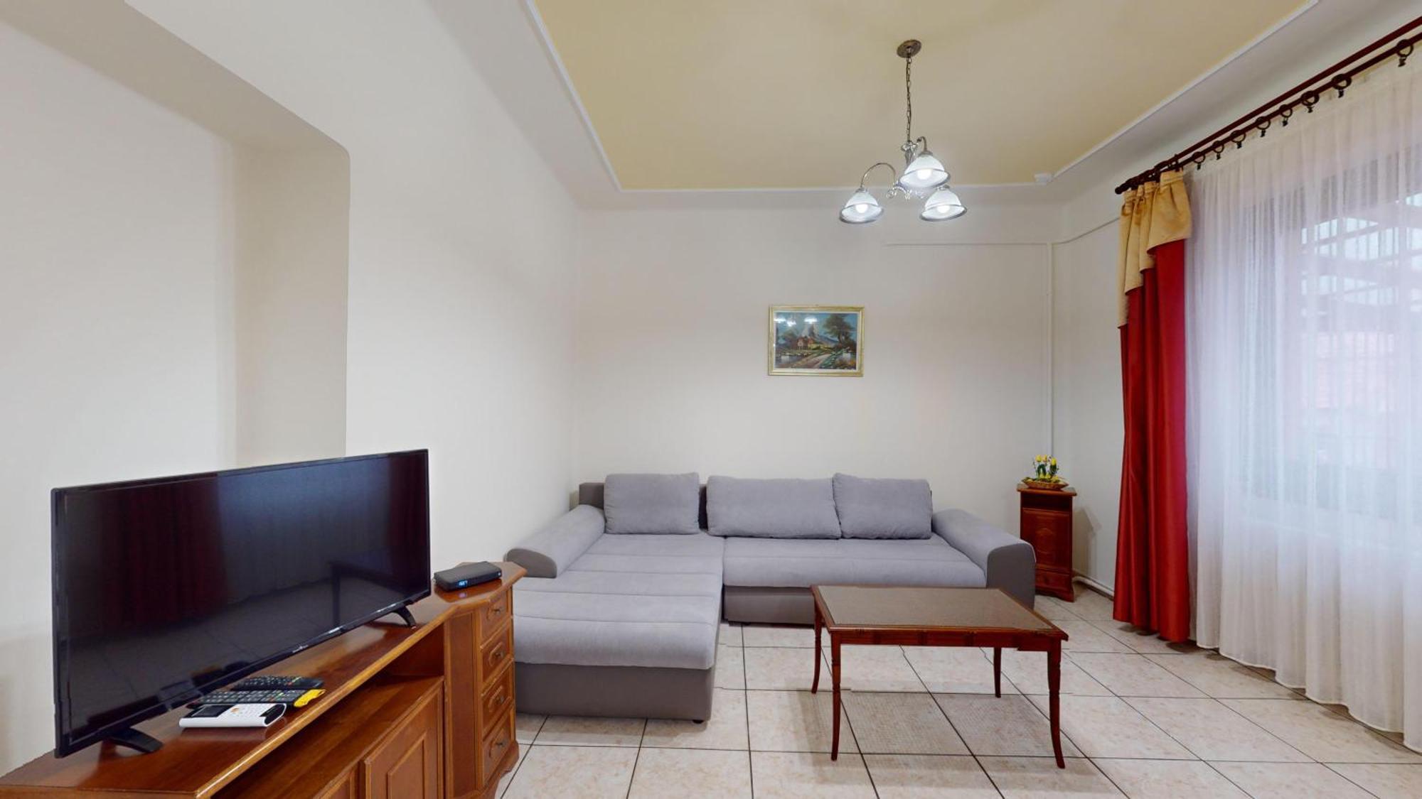 Herczeg Apartment มิชโคลซ์ ภายนอก รูปภาพ