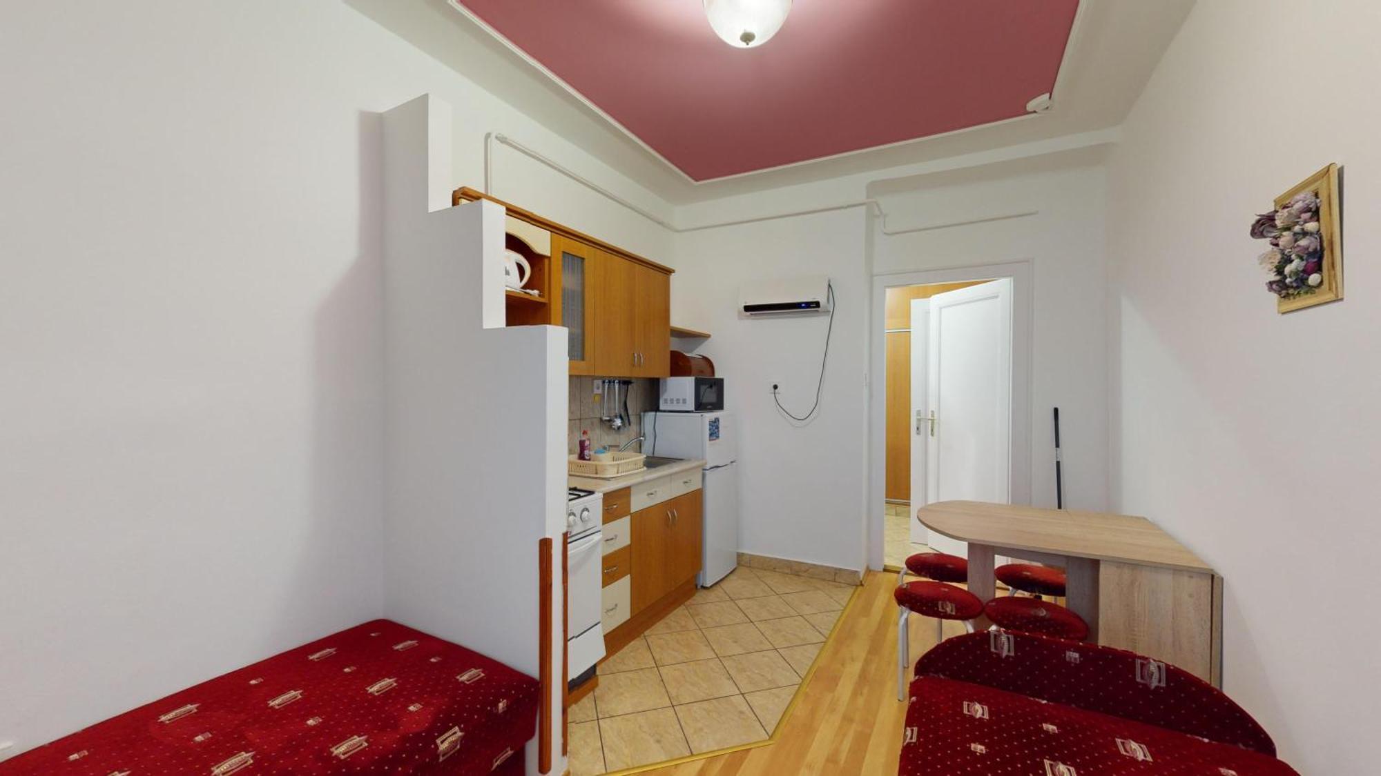Herczeg Apartment มิชโคลซ์ ภายนอก รูปภาพ