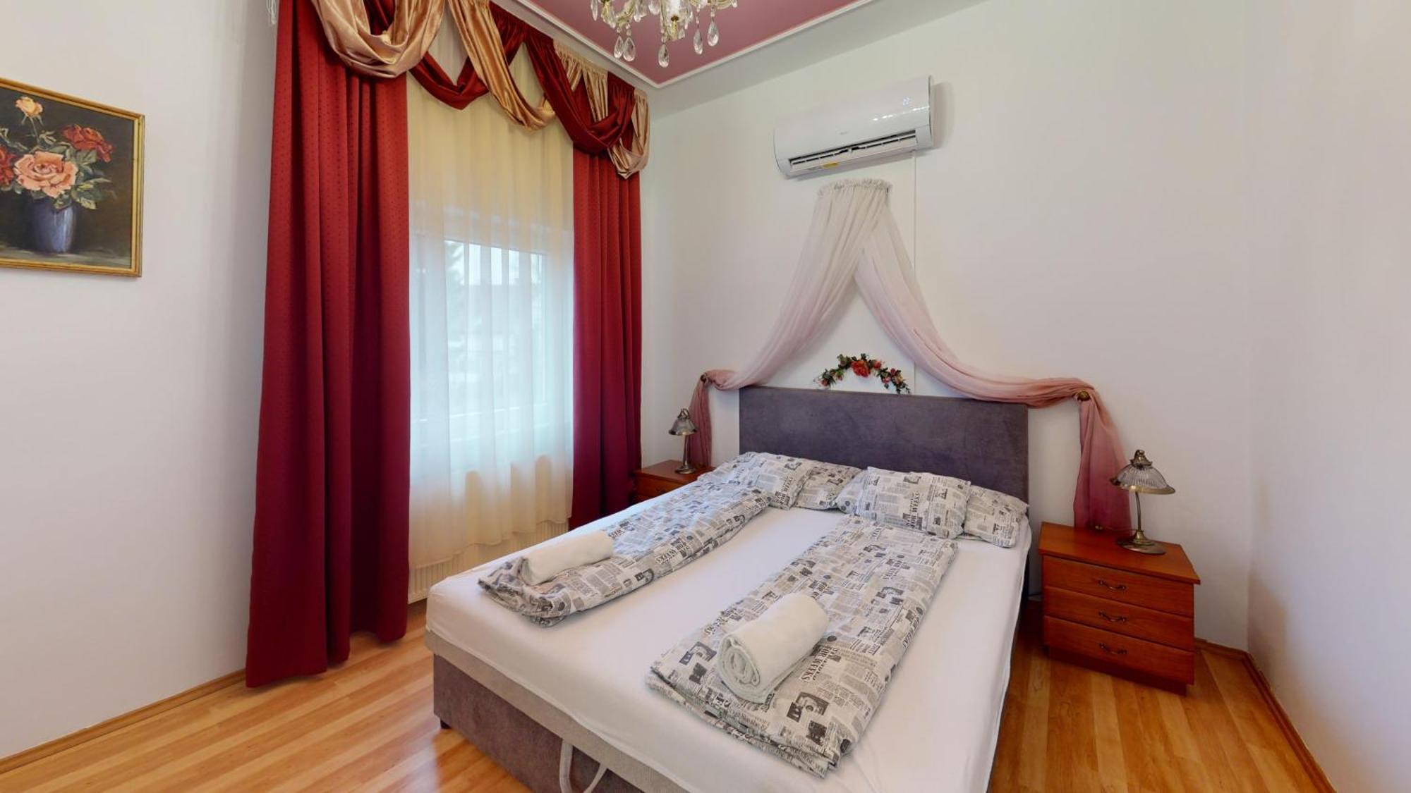 Herczeg Apartment มิชโคลซ์ ภายนอก รูปภาพ