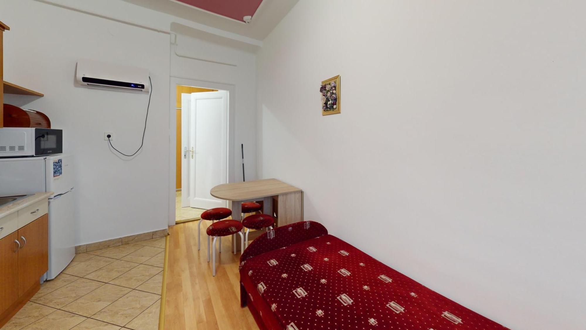 Herczeg Apartment มิชโคลซ์ ภายนอก รูปภาพ