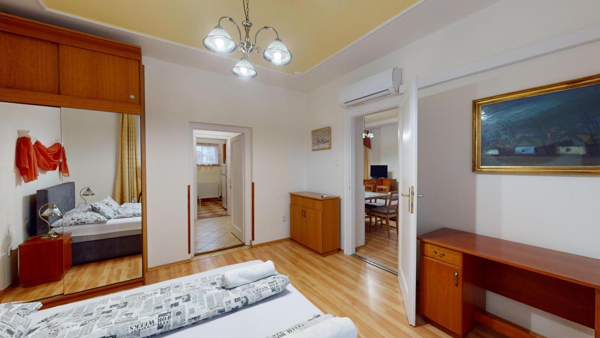 Herczeg Apartment มิชโคลซ์ ภายนอก รูปภาพ