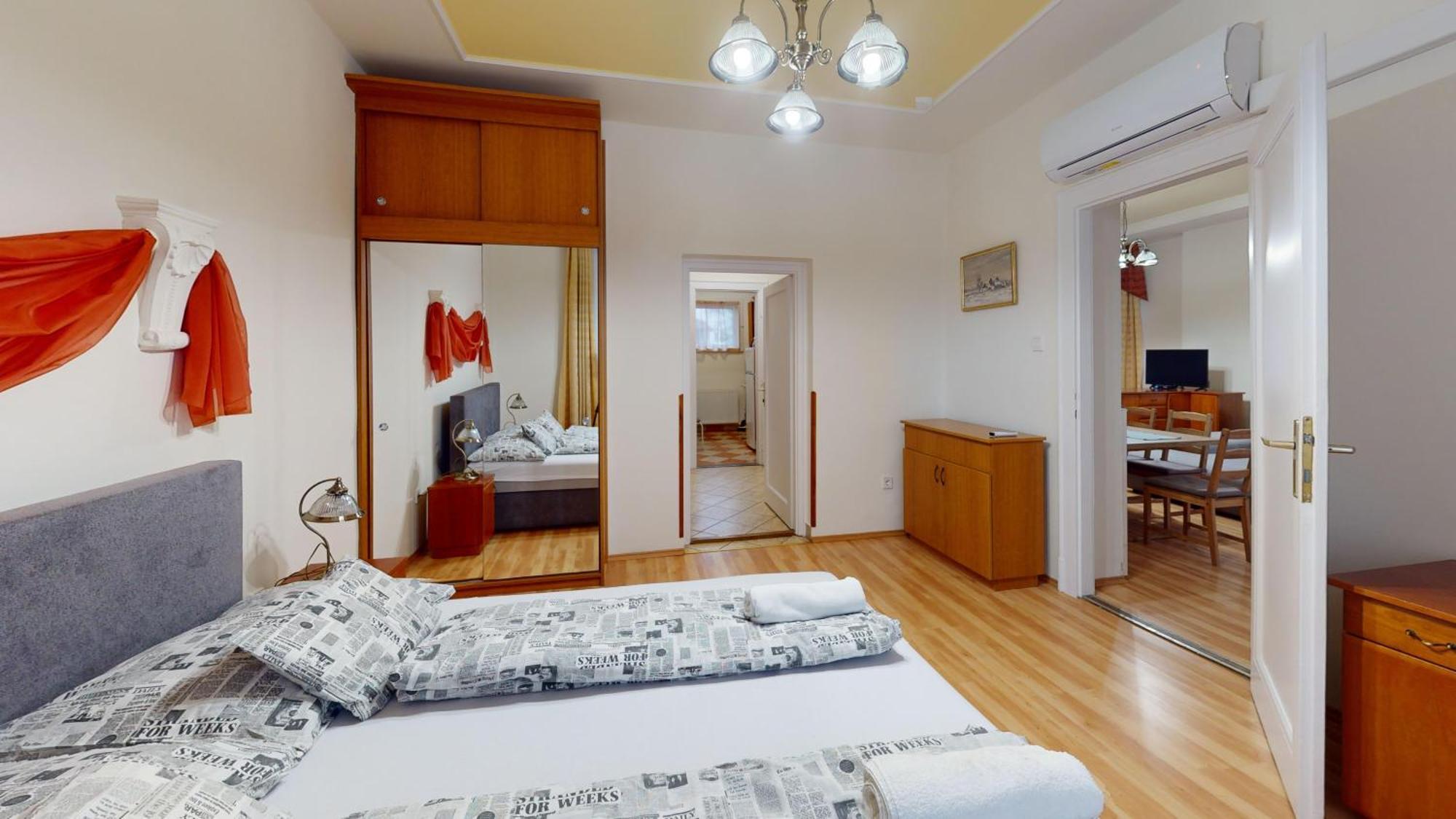 Herczeg Apartment มิชโคลซ์ ภายนอก รูปภาพ