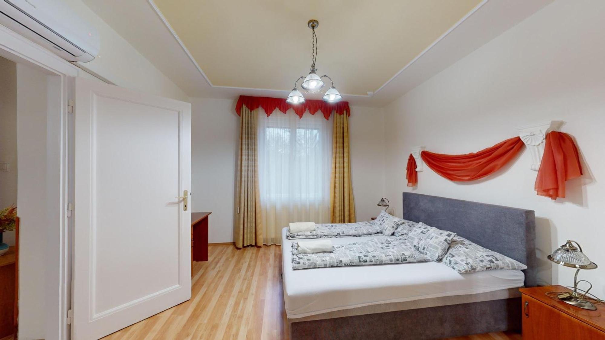 Herczeg Apartment มิชโคลซ์ ภายนอก รูปภาพ