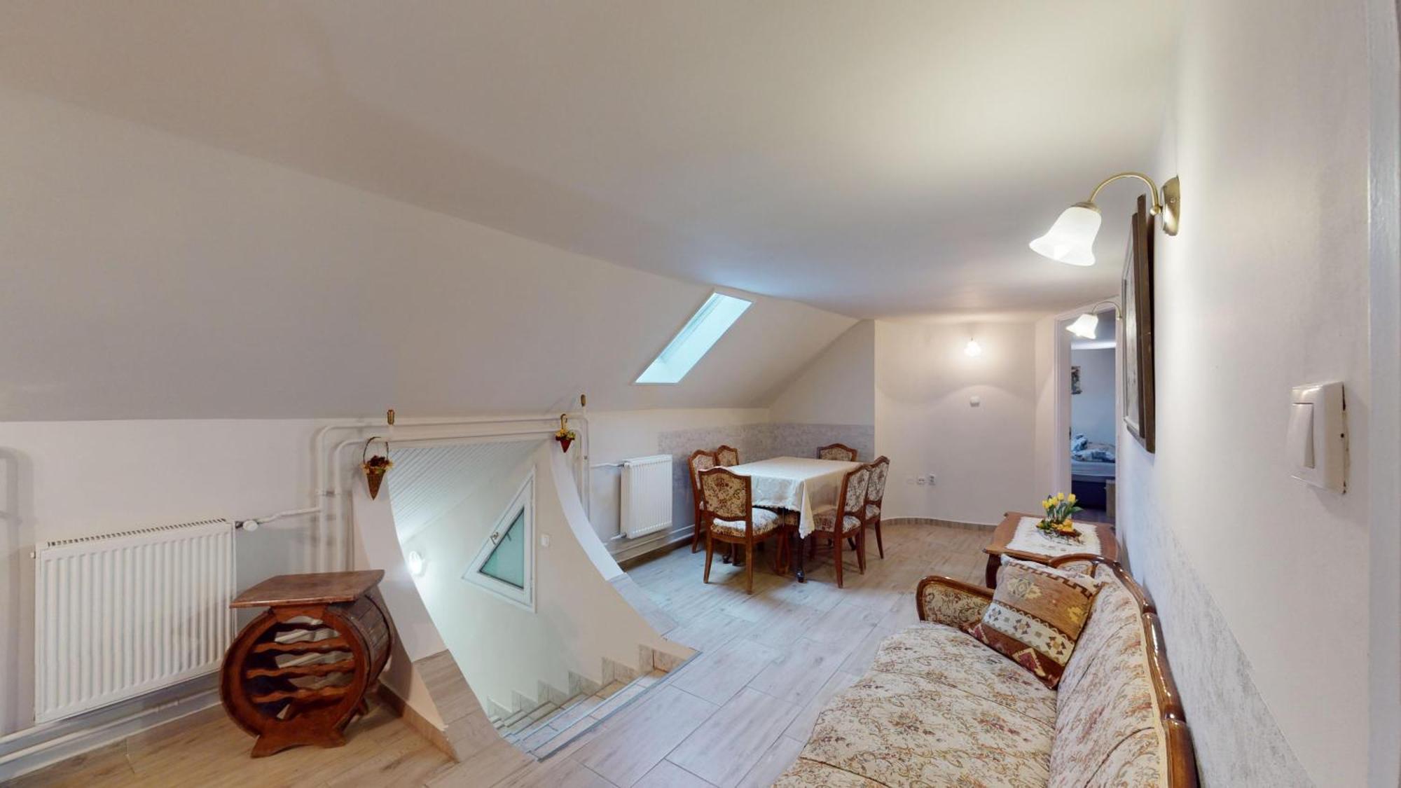 Herczeg Apartment มิชโคลซ์ ภายนอก รูปภาพ