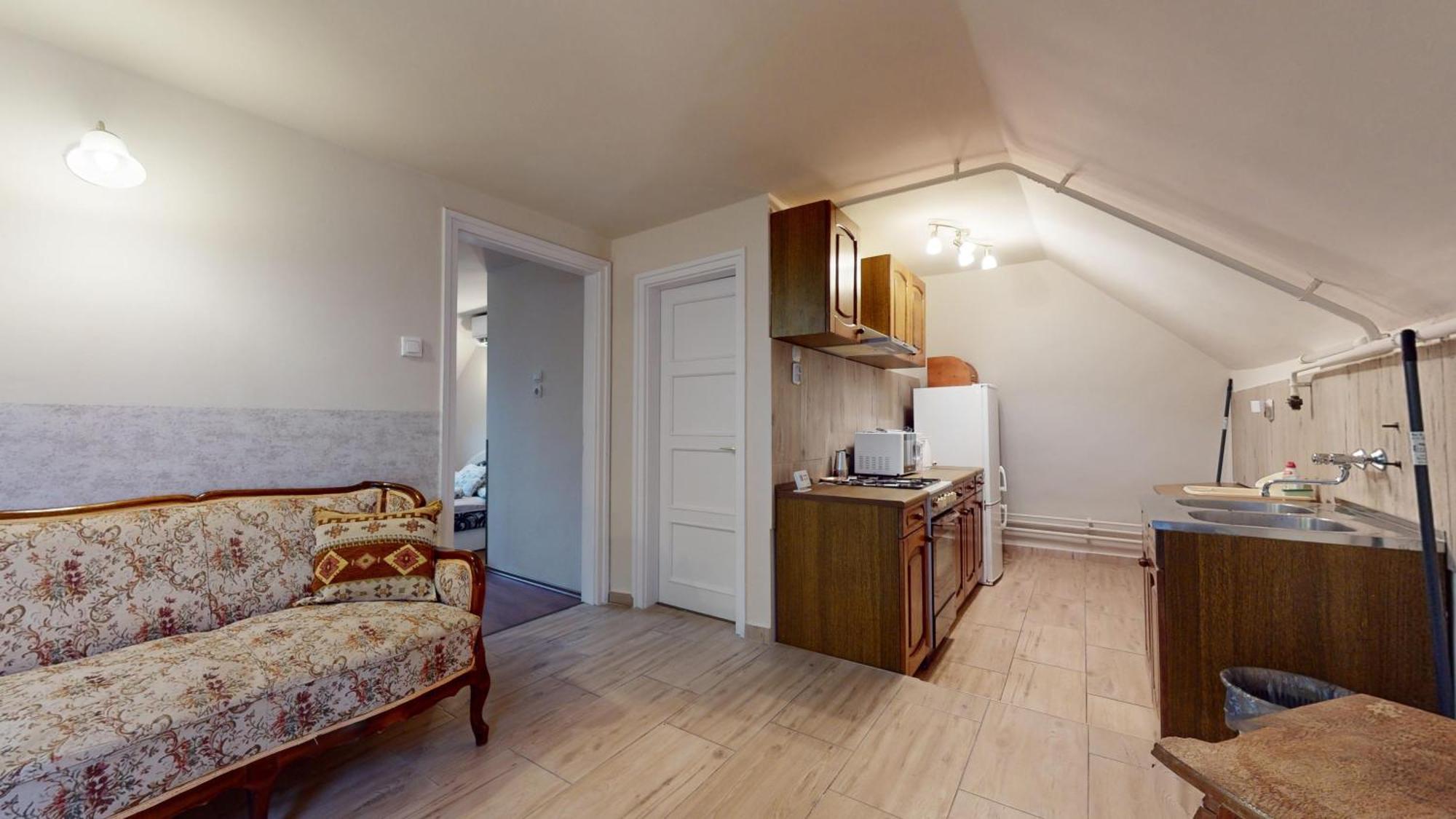 Herczeg Apartment มิชโคลซ์ ภายนอก รูปภาพ