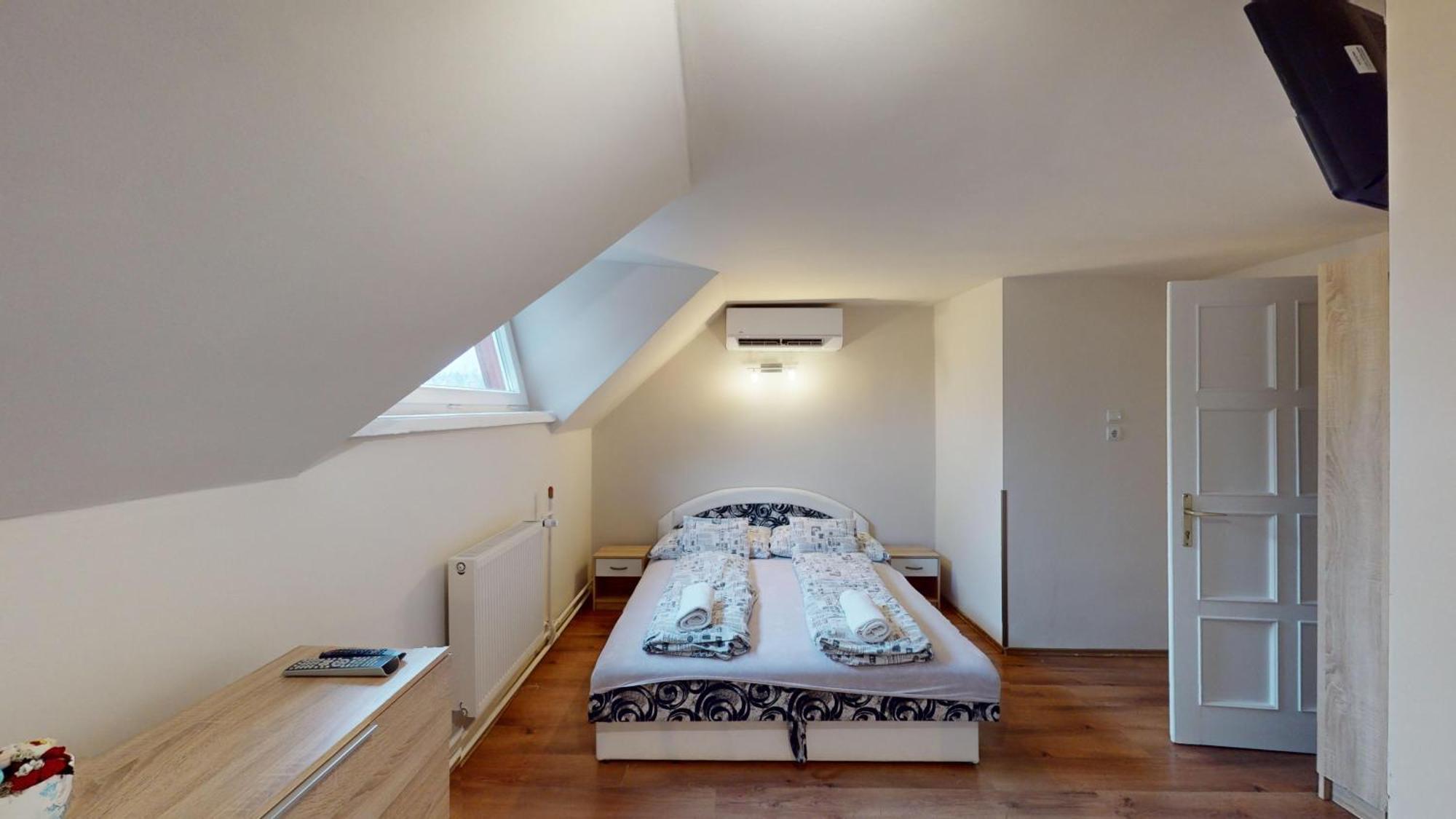 Herczeg Apartment มิชโคลซ์ ภายนอก รูปภาพ