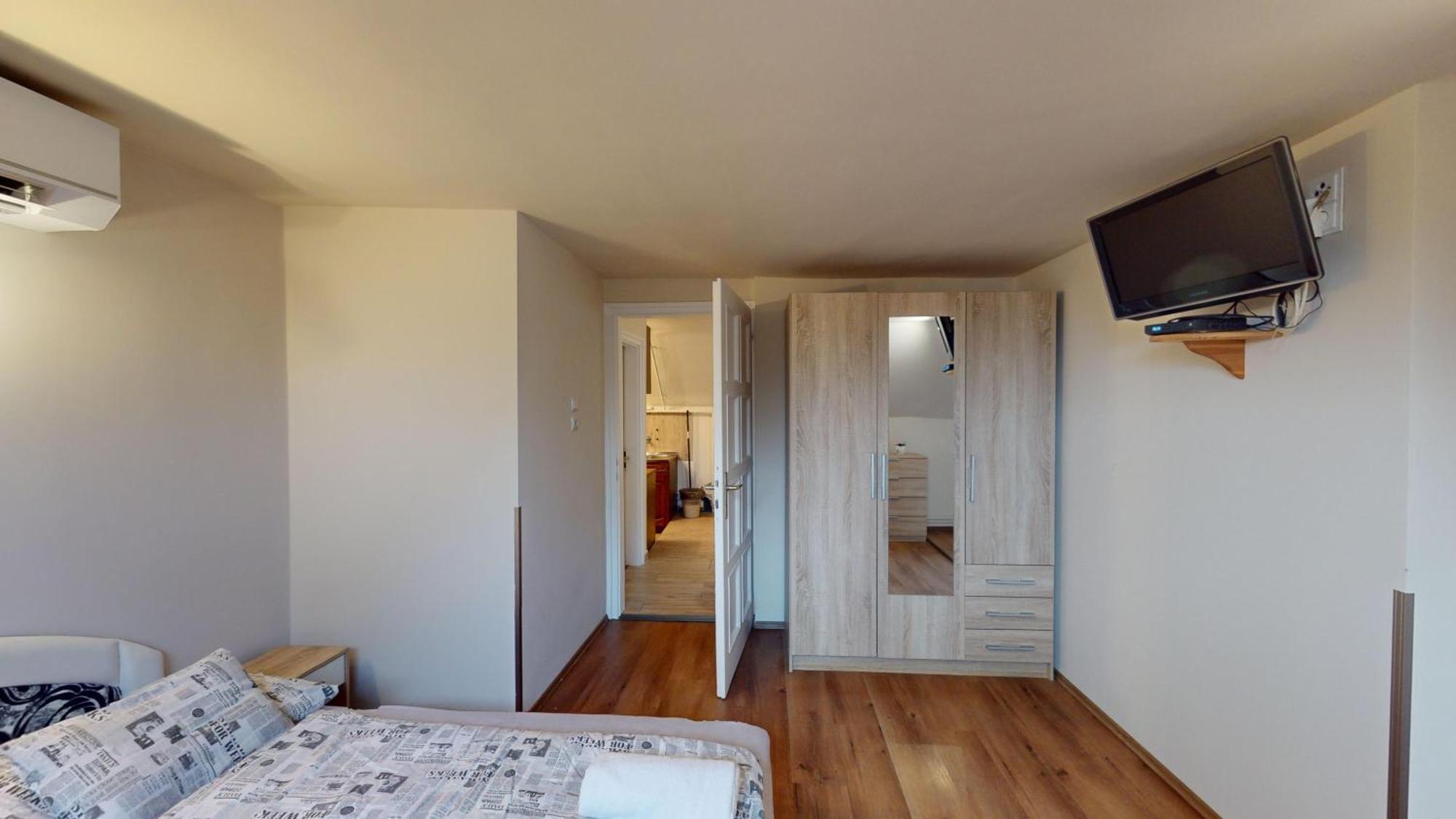 Herczeg Apartment มิชโคลซ์ ภายนอก รูปภาพ